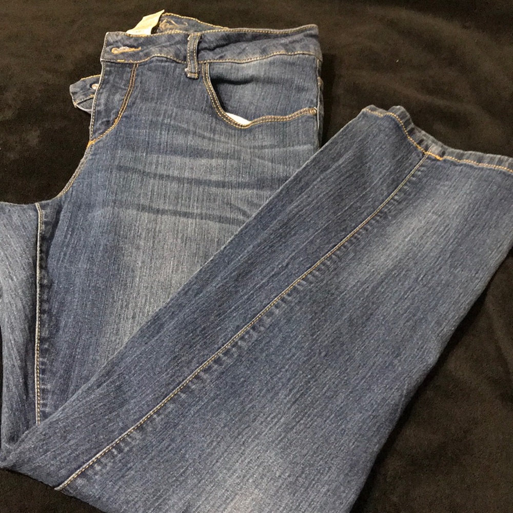 Jeans - Picture 2 of 2